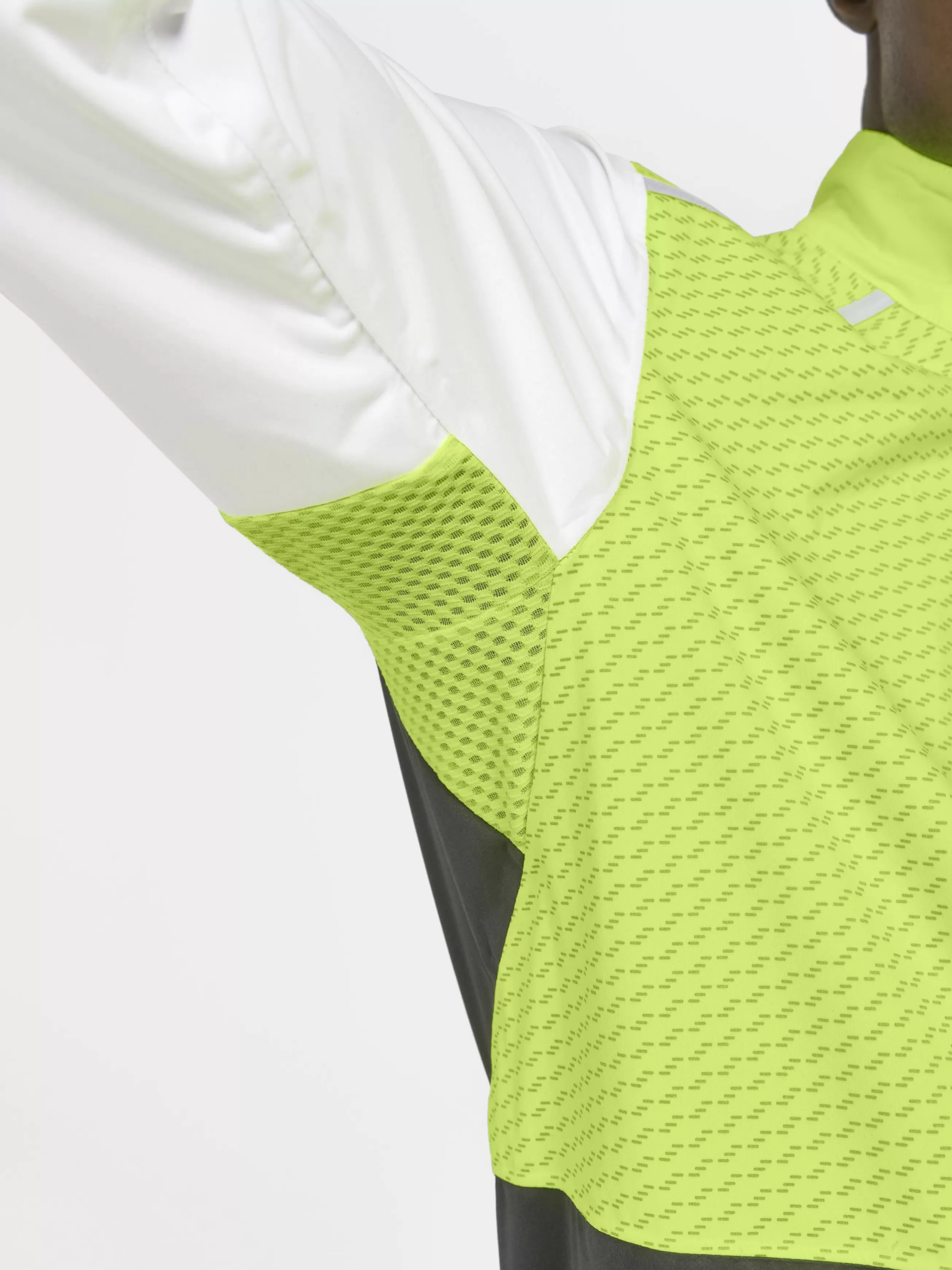 mens_adv_hydro_lumen_cycling_jacket_208083-1.webp CRAFT Men's ADV Hydro Lumen Cycling Jacket