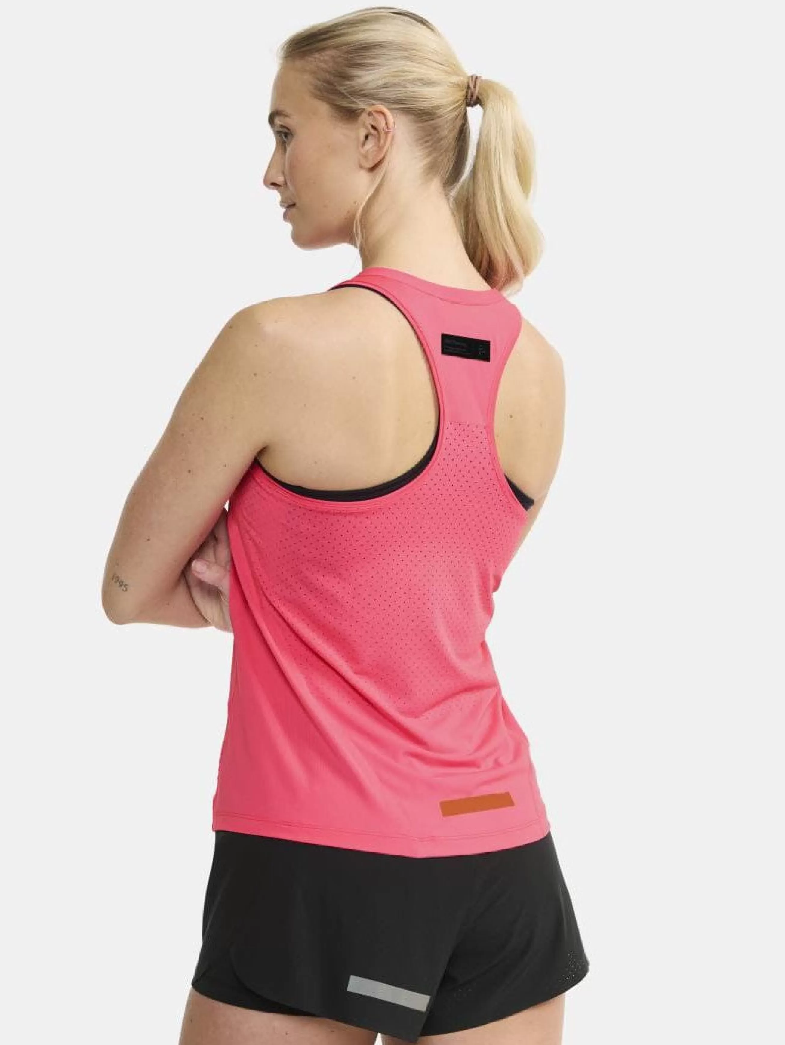 Women CRAFT Women's PRO Hypervent Running Singlet 2